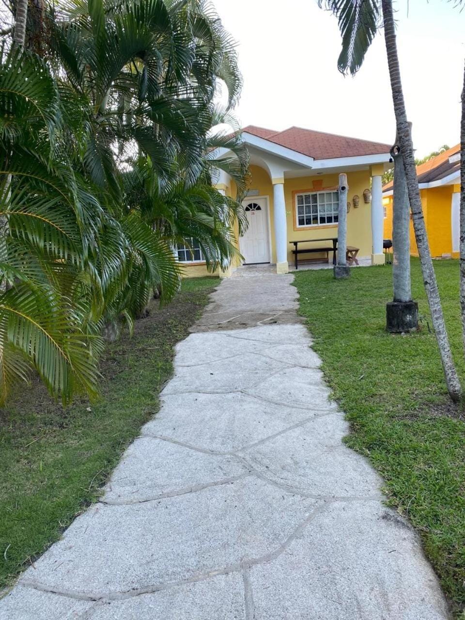 A homely villa at the beach Villa in Atlántida Department