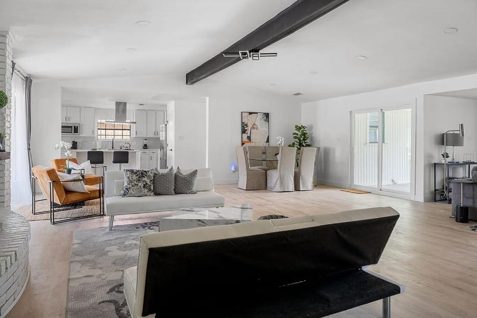 Plano Comfort with 4 Bedrooms House in Plano