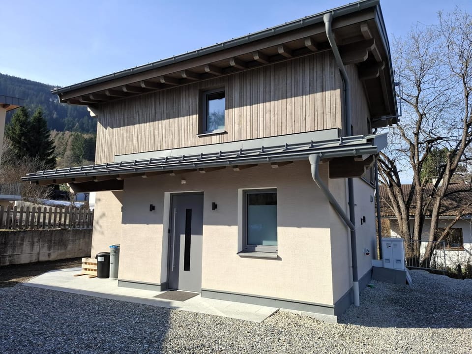 Property building, Facade/entrance