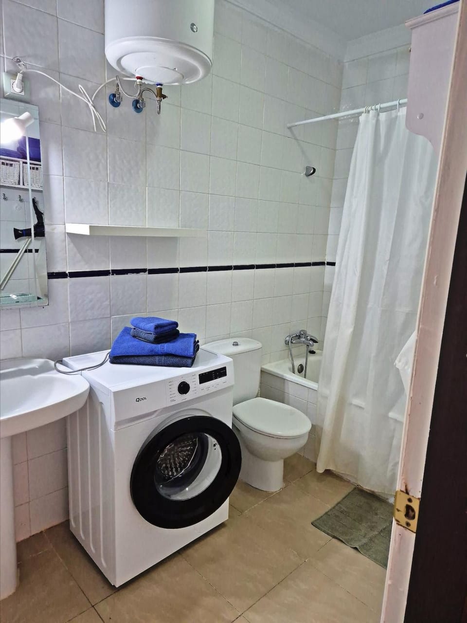 Bathroom, washing machine