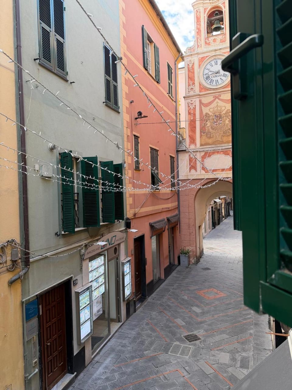 Property building, Neighbourhood, City view, Street view