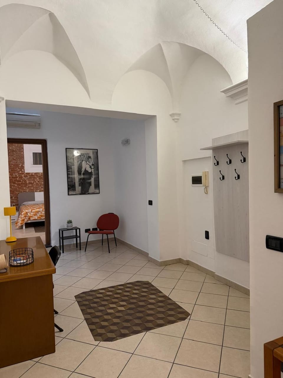 Day, Seating area