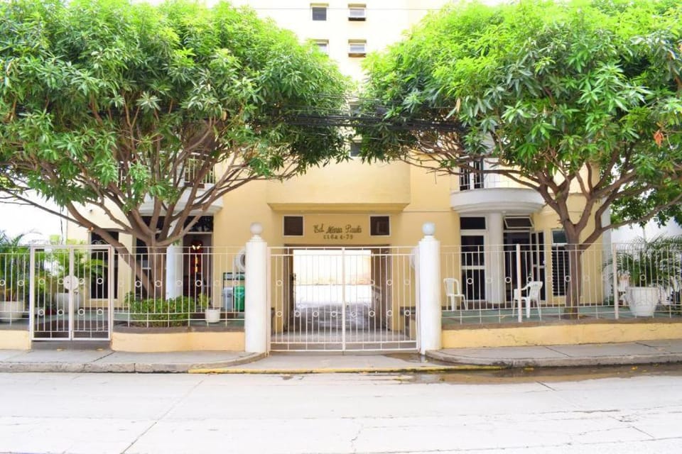 Property building, Facade/entrance