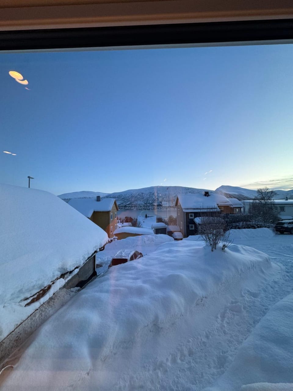 Mountain view, Sea view