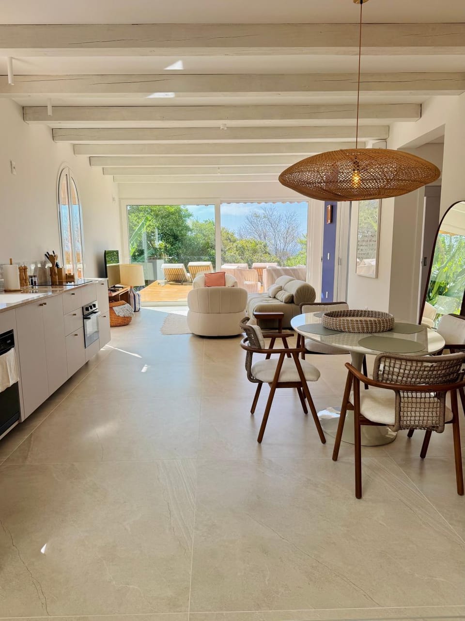 Kitchen or kitchenette, Seating area, Dining area, Garden view, Pool view