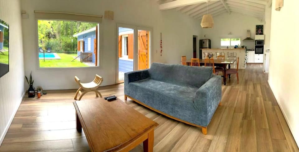 la azul casa vacacional House in Mar del Plata