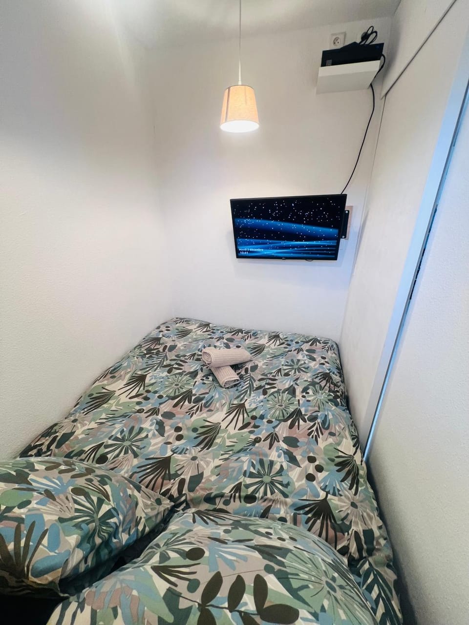 TV and multimedia, Bedroom, internet