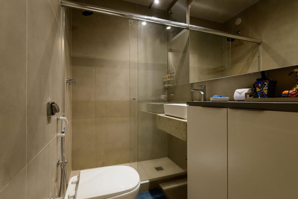 Urban House: 1 min from Leme Beach | A 928/507 Apartment in Rio de Janeiro