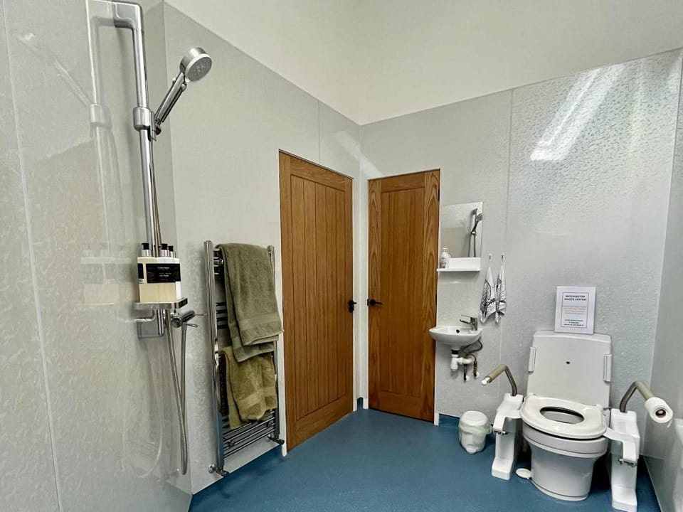 Ardachy Riverside Accessible One bedroom Holiday let House in Scotland