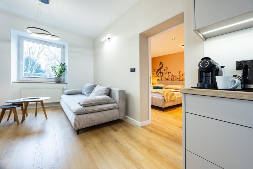 Restaurant/places to eat, TV and multimedia, Coffee/tea facilities, Kitchen or kitchenette, Seating area, Breakfast, Parking, dishwasher, furniture, internet, minibar, stove, air conditioner