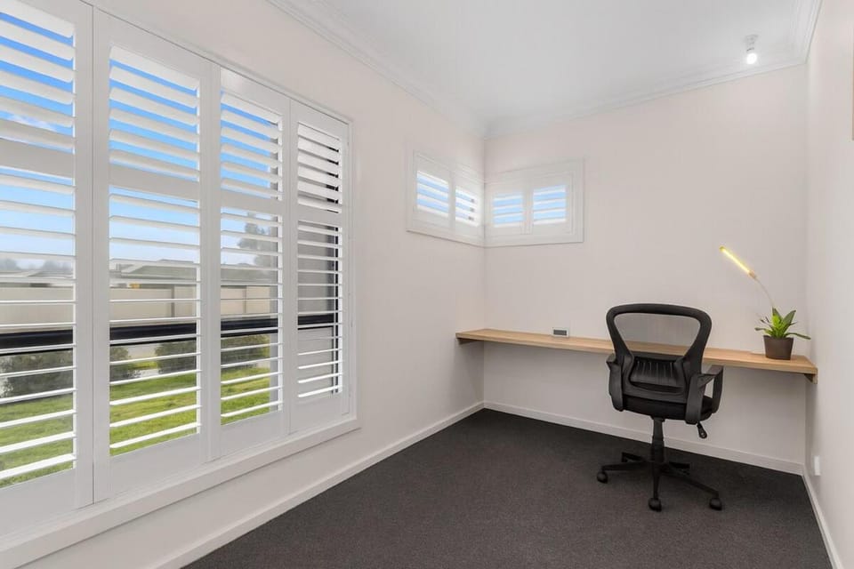 Beautiful Modern Home Minutes from Bendigo CBD House in Bendigo