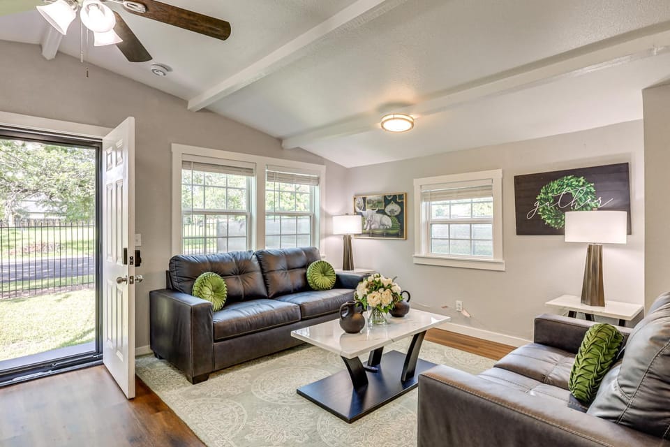 2 Mi to Dtwn Stylish Family Home in Waco! House in Waco