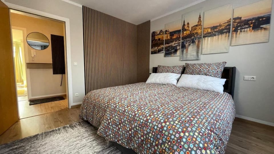 Charmante Unterkunft im Herzen von Radebeul mit kostenfreien Parkplatz Apartment in Dresden