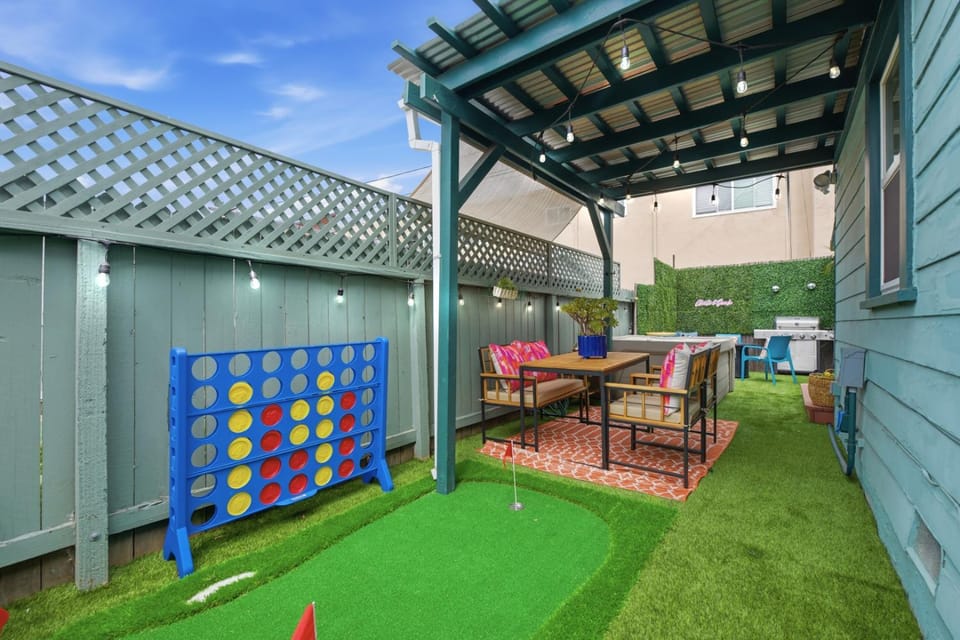 San Diego Oasis with Private Hot Tub Near Zoo, Balboa Park and Beaches House in San Diego
