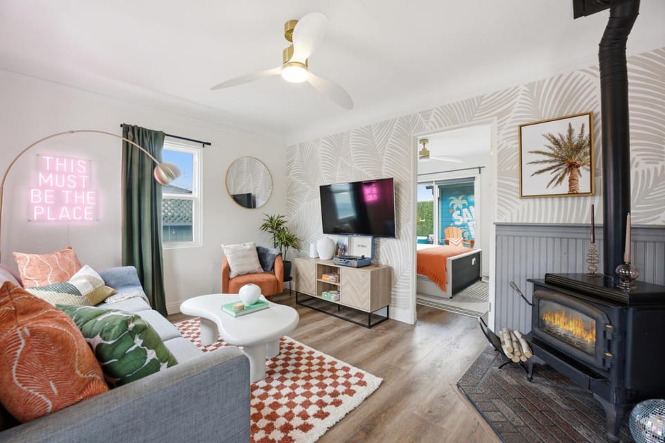 San Diego Oasis with Private Hot Tub Near Zoo, Balboa Park and Beaches House in San Diego