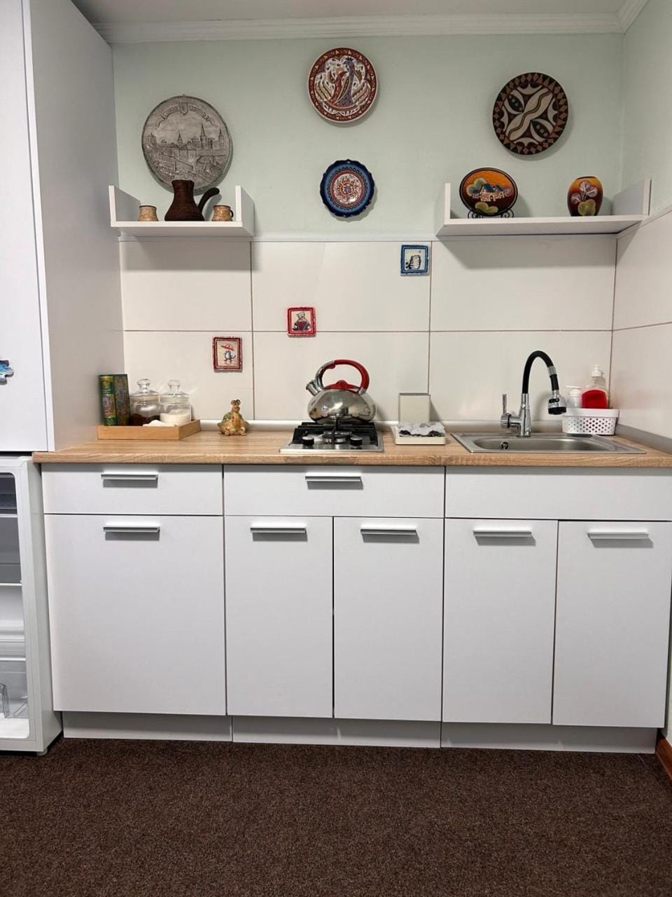Книжка Apartment in Ukraine