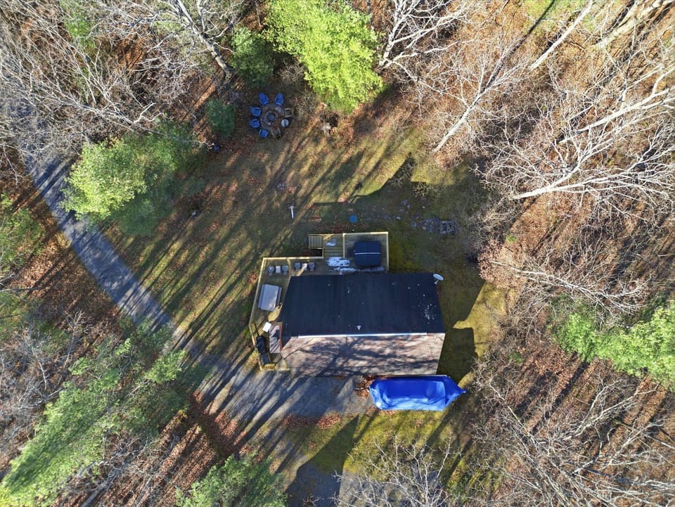 Family-Friendly Home w Hot Tub Fire Pit Games House in Deep Creek Lake