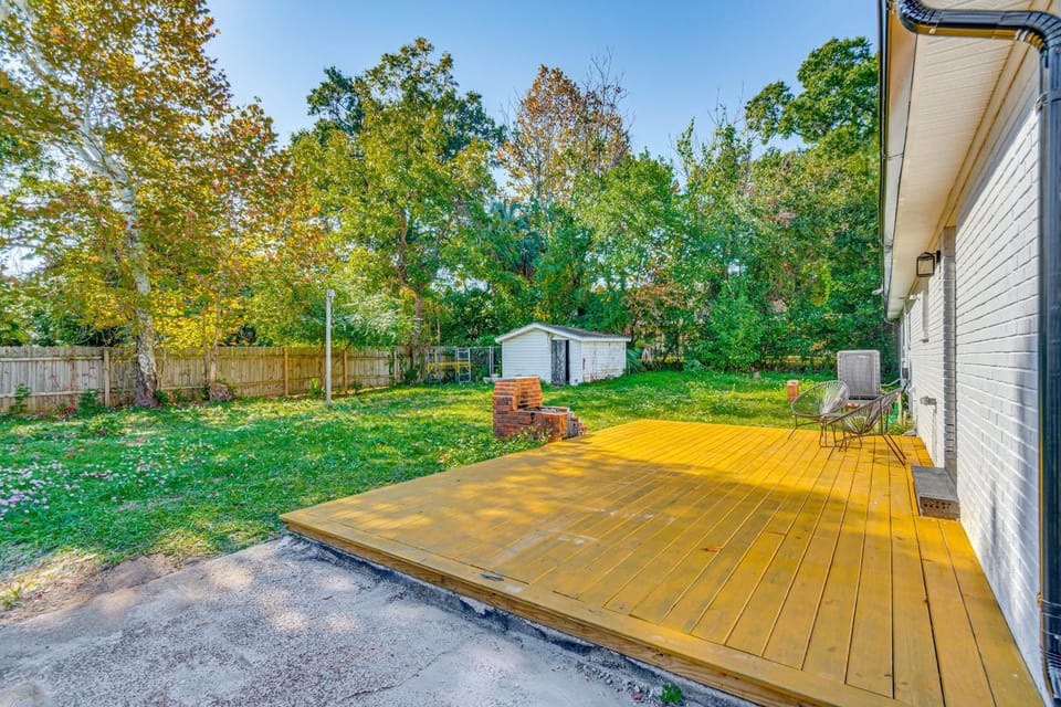 < 1 Mi to Downtown Pensacola: Quiet Home w/ Yard House in Pensacola