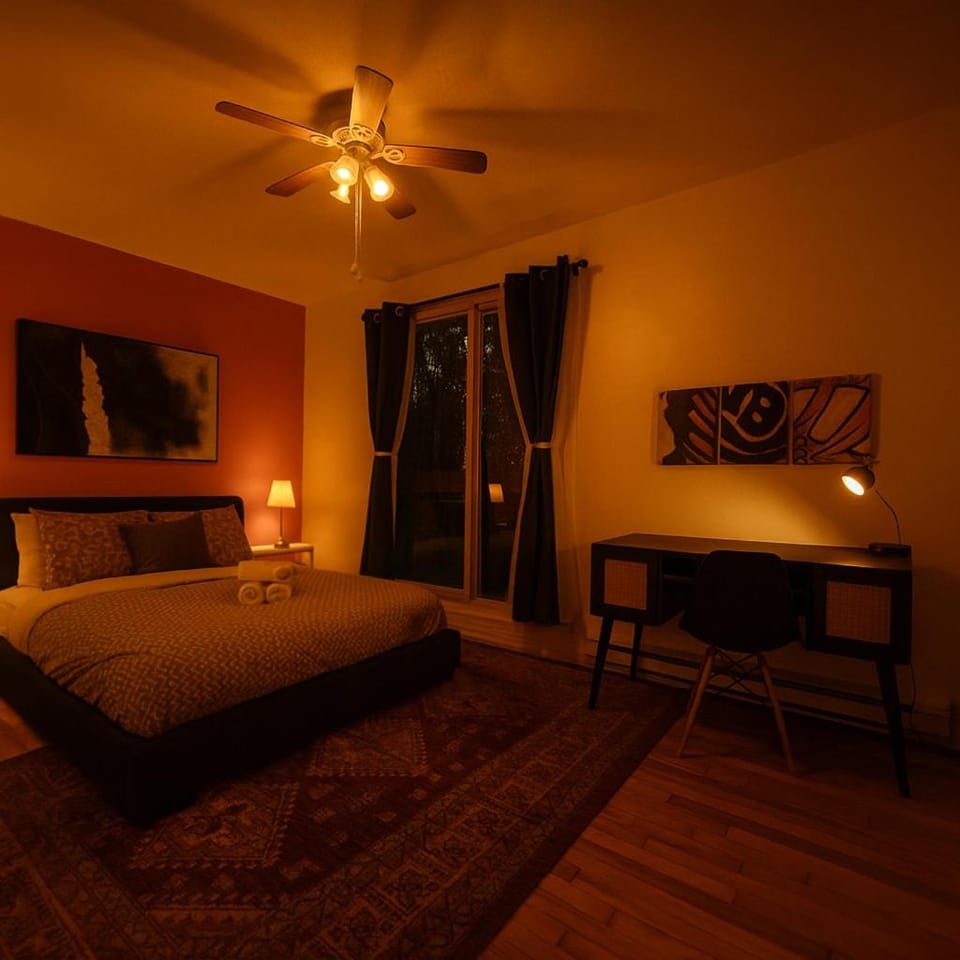NDG Montreal! Attractions & Downtown Adventure Travels! Family, Friends, Work-travel! Apartment in Côte Saint-Luc