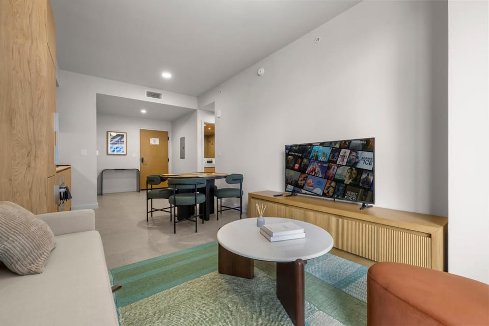 TV and multimedia, Living room, Seating area