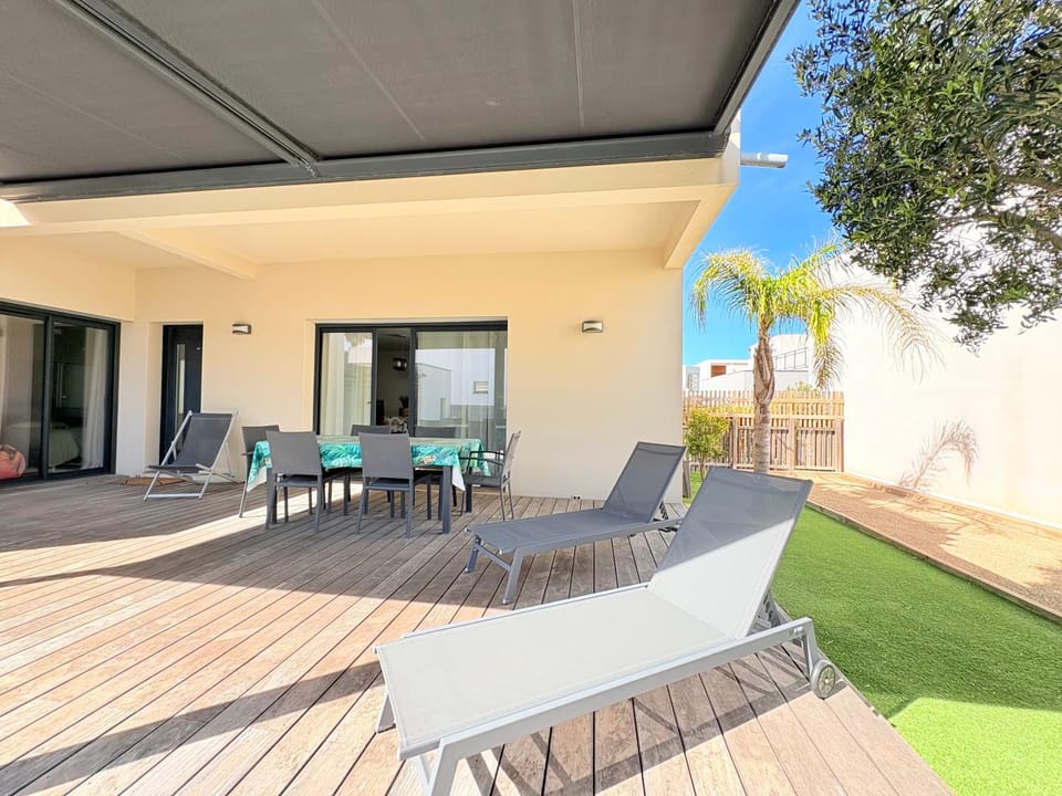 Patio, Swimming pool