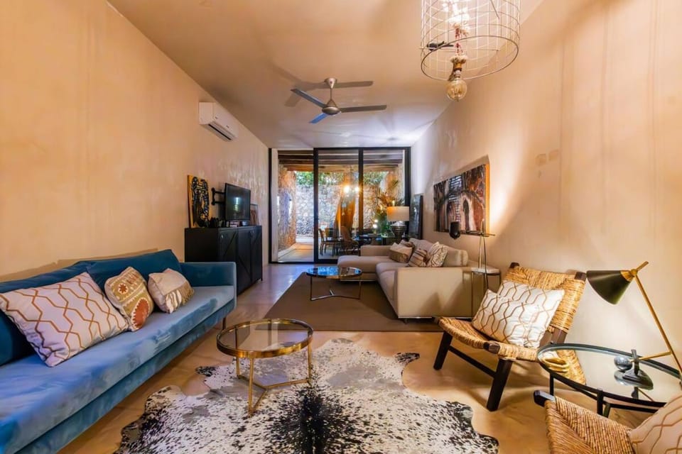 Living room, Seating area