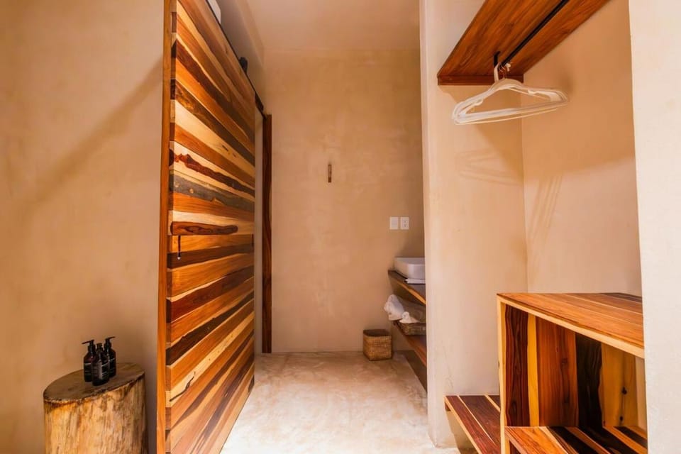 Bathroom, wardrobe