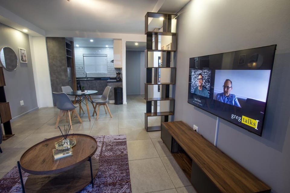 Communal lounge/ TV room, TV and multimedia