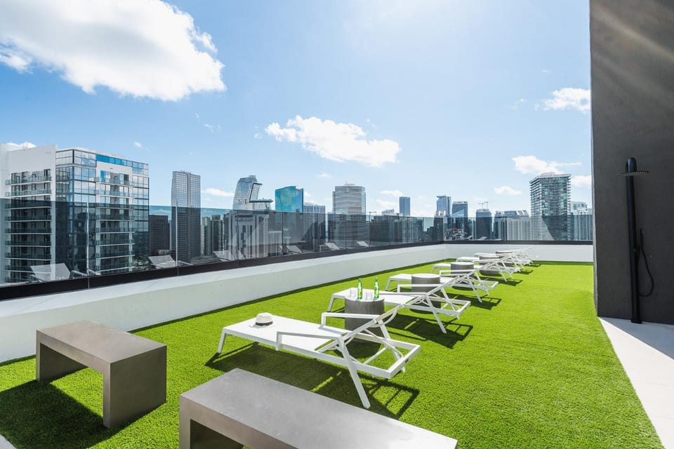 Balcony/Terrace, sunbed