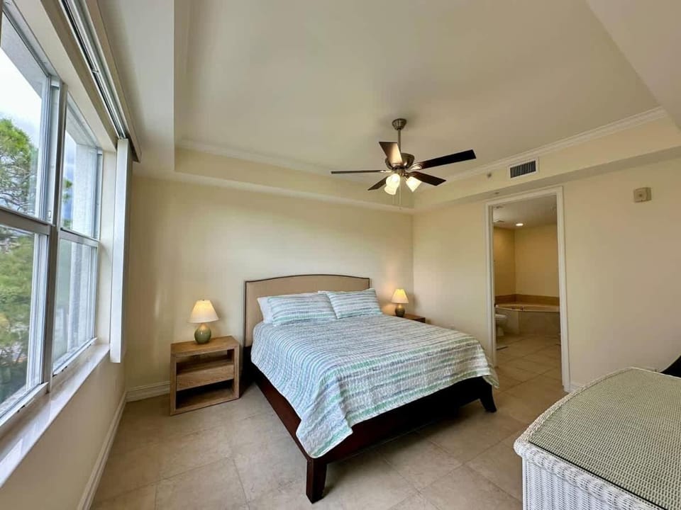 New Charming FL Condo & Fast Wi-Fi Apartment in Bonita Springs