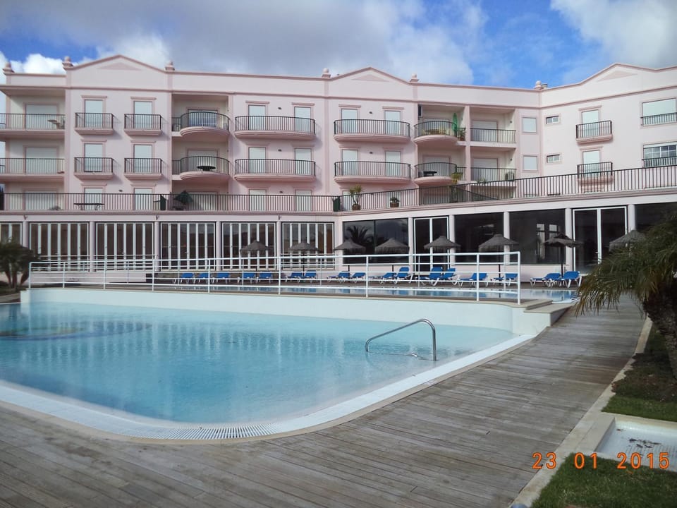 Property building, Swimming pool, Swimming pool