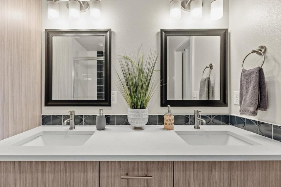 Modern Retreat - Close to Old Town House in Fort Collins