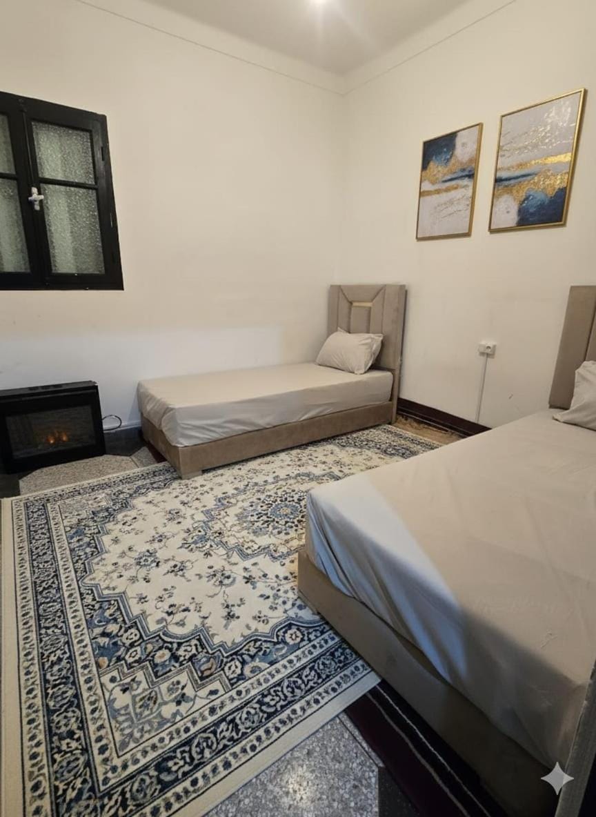 Bedroom, heating