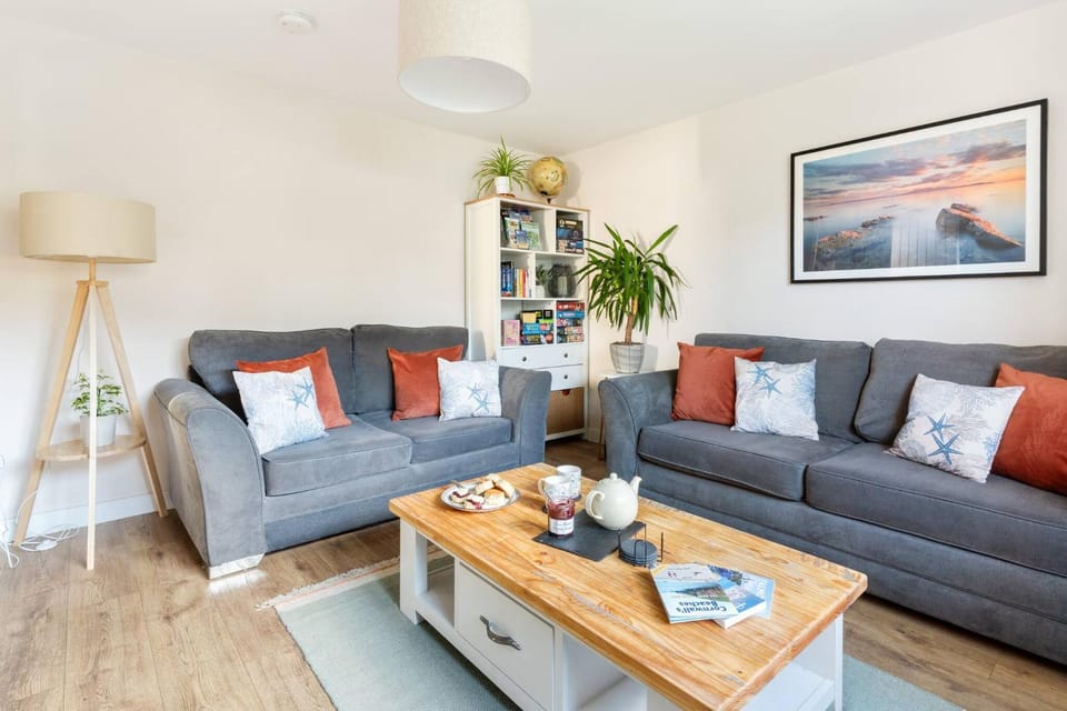 TV and multimedia, Living room, Photo of the whole room, Seating area