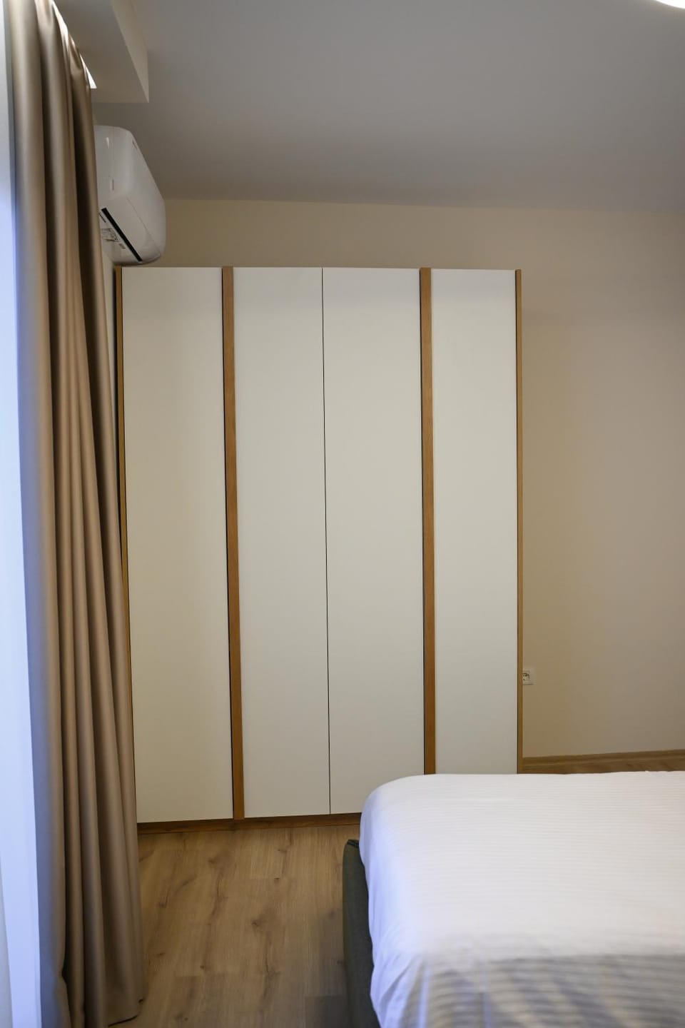 Bedroom, wardrobe
