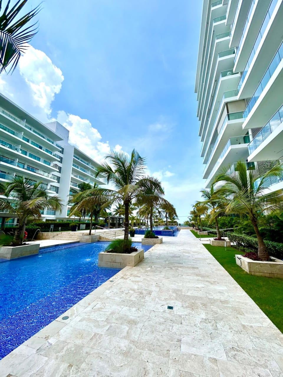Garden view, Swimming pool, sunbed