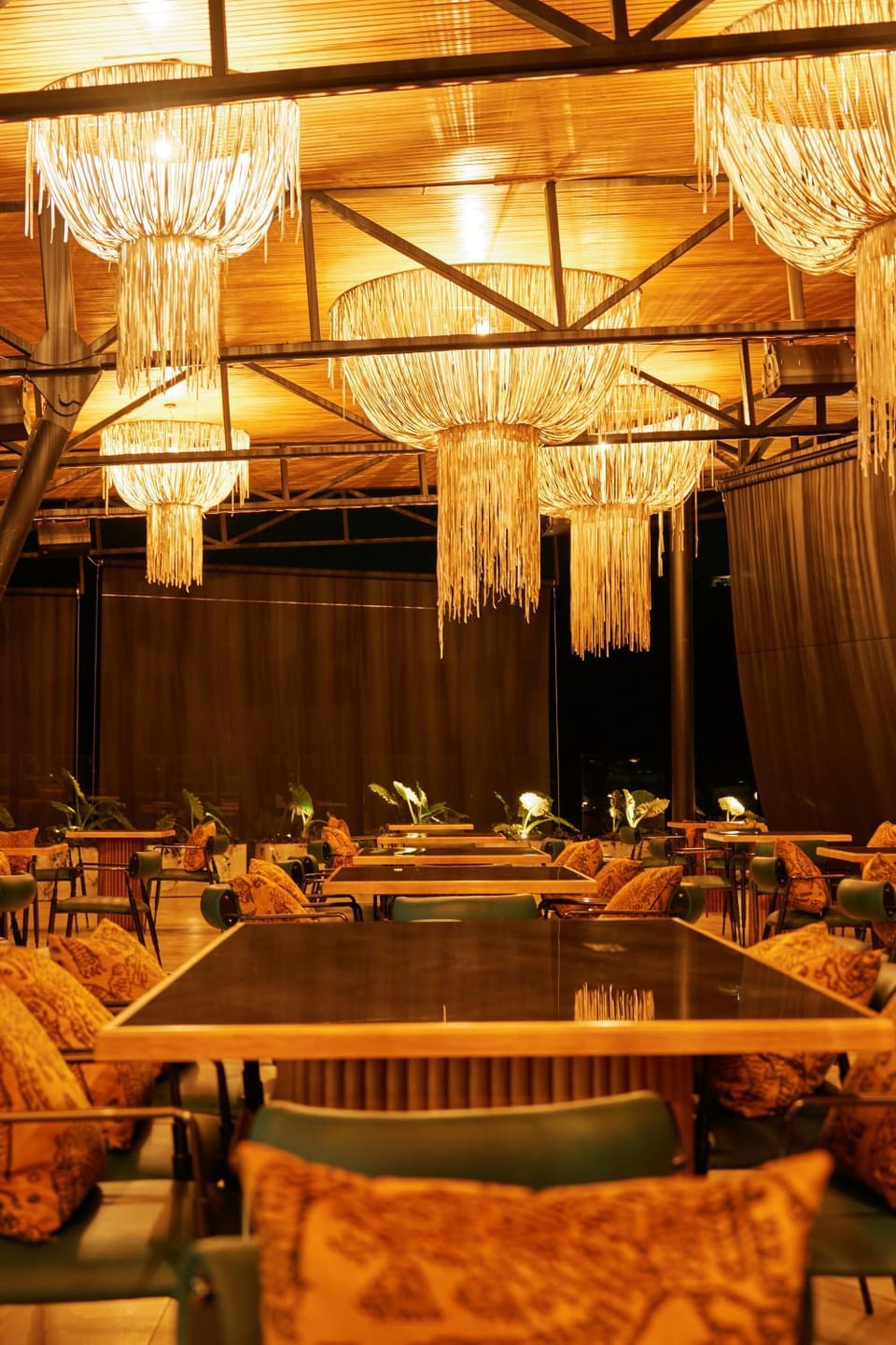 Restaurant/places to eat, Restaurant/places to eat