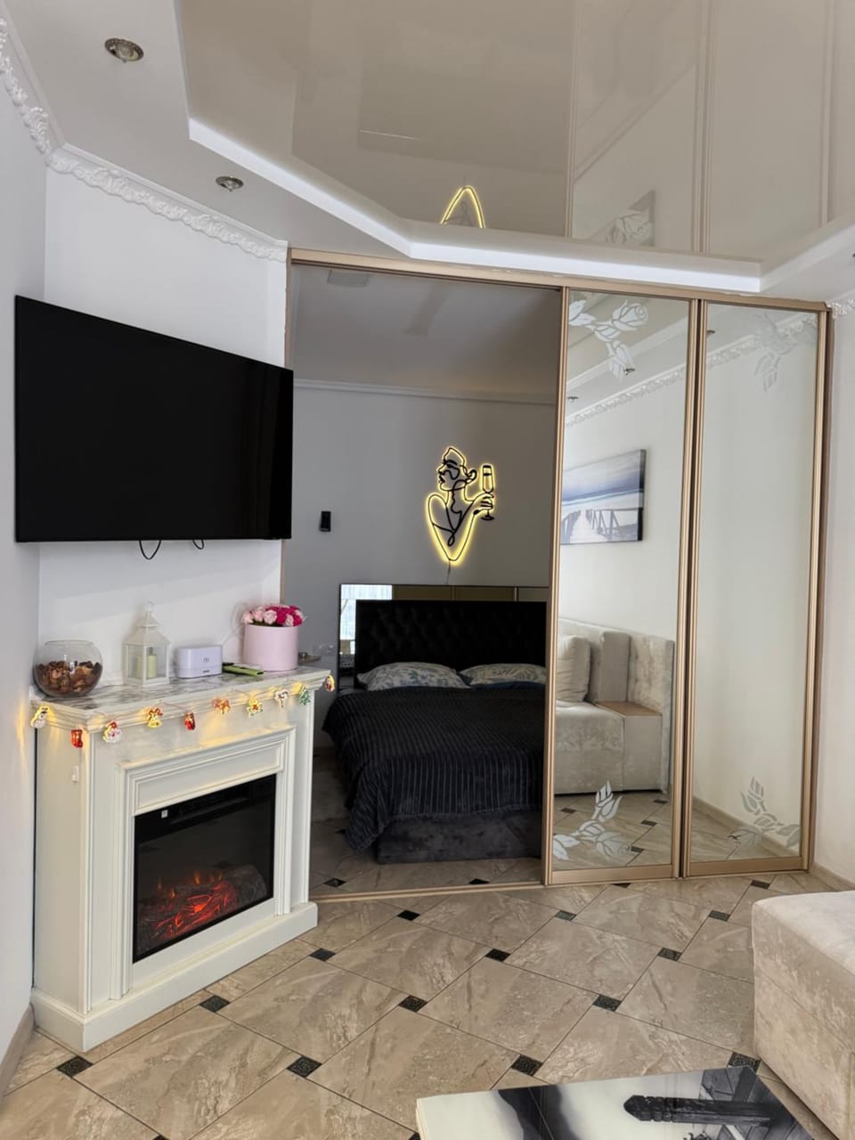 TV and multimedia, Living room, Seating area