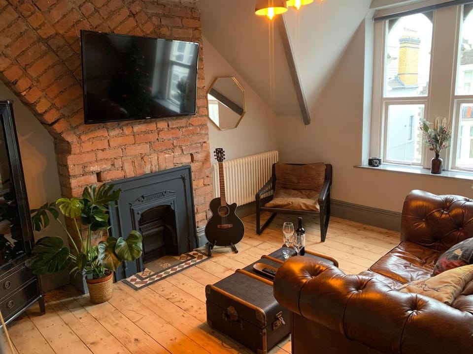 Communal lounge/ TV room, Living room