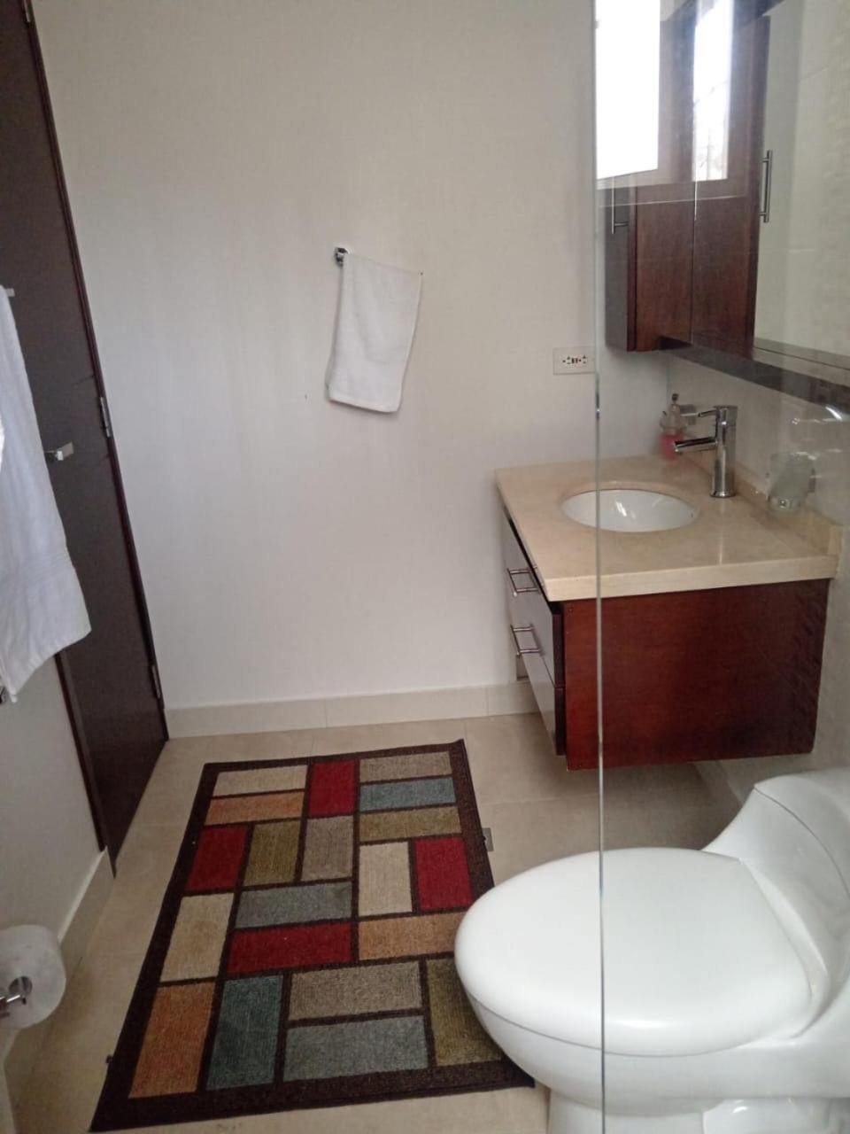 Toilet, Bathroom, towels