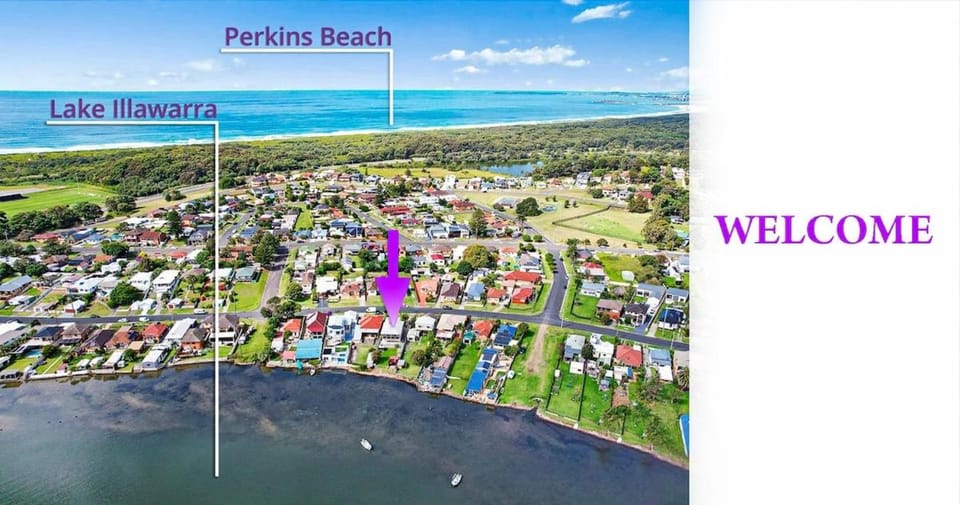 Lakefront, Comfortable, Peaceful nature, Spacious,8 guests,5 beds House in Port Kembla