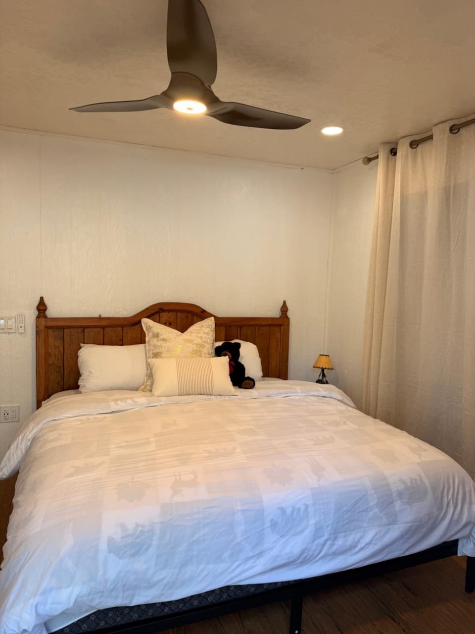 Bear Forest Cabin, Large Yard, Pet-Friendly! Cabin in Southern California