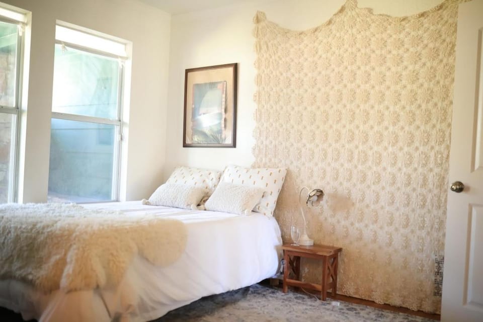 Bed, Other, Bedroom