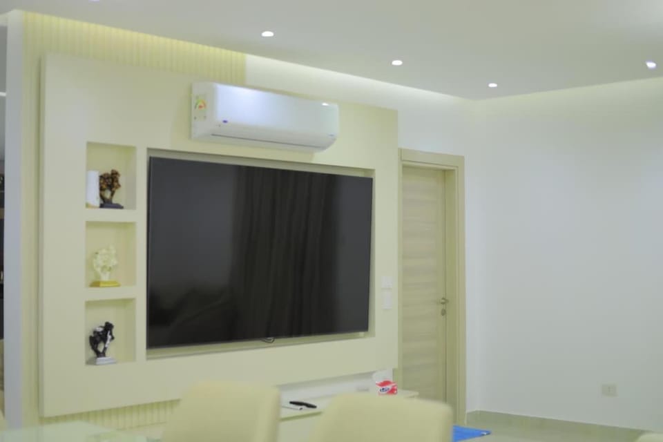 Apartment in residential building number 39A, Zayed Heights compound, apartment number 3 Apartment in Egypt