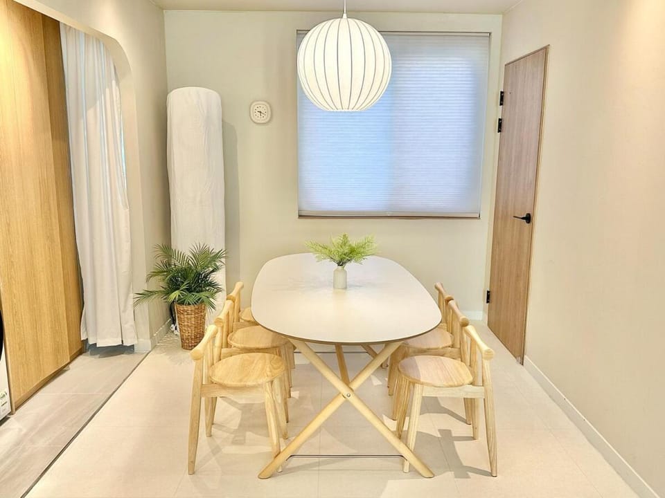 Le Coze Nampo, 2BR Apartment 3 Queen Bed, 8 minutes from Busan Station, Maximum 6 people Apartment in Busan