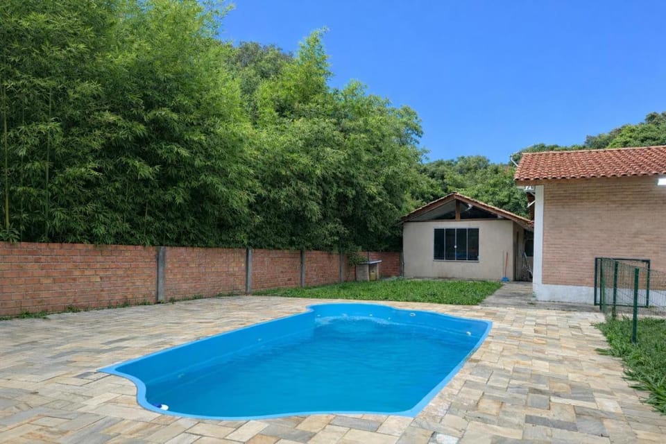 Casa com Piscina em Chácara - Santa Felicidade House in Curitiba