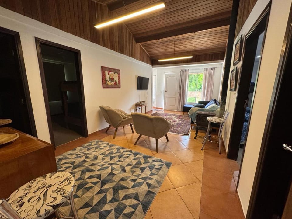 Casa com Piscina em Chácara - Santa Felicidade House in Curitiba