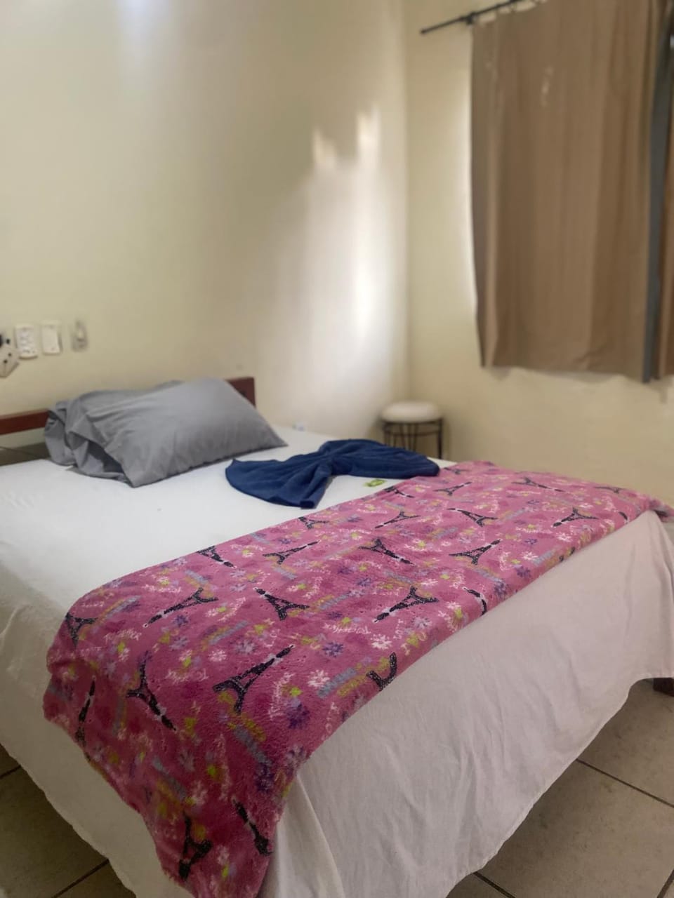 Quarto econômico no centro Capsule hotel in State of Minas Gerais, Brazil