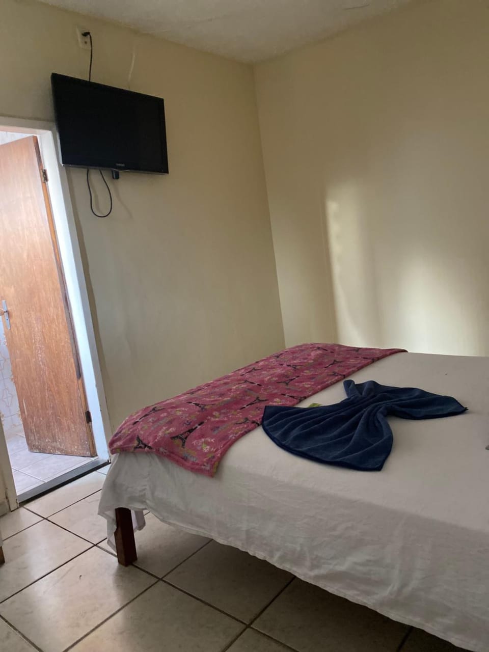 Quarto econômico no centro Capsule hotel in State of Minas Gerais, Brazil