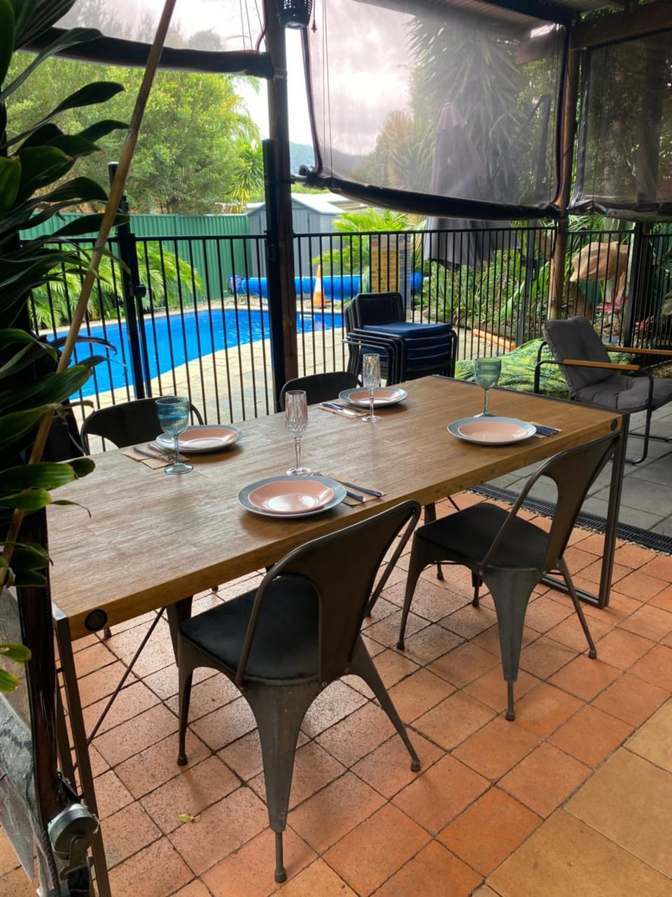 Balcony/Terrace, Dining area, Pool view, Swimming pool, sunbed